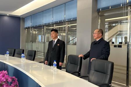 Делегация КПРФ во главе с К.К. Тайсаевым и А.А. Ющенко продолжает работу в Корейской Народно-Демократической Республике