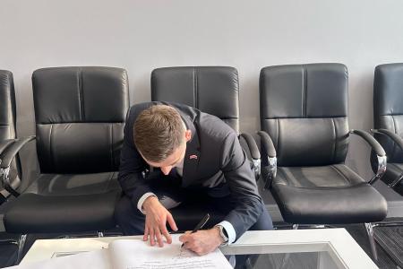 Делегация КПРФ во главе с К.К. Тайсаевым и А.А. Ющенко продолжает работу в Корейской Народно-Демократической Республике