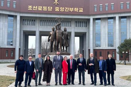 Делегация КПРФ во главе с К.К. Тайсаевым и А.А. Ющенко продолжает работу в Корейской Народно-Демократической Республике