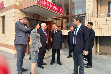 Делегация КПРФ во главе с К.К. Тайсаевым и А.А. Ющенко продолжает работу в Корейской Народно-Демократической Республике