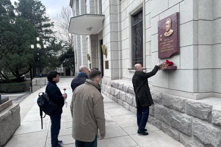 Делегация КПРФ во главе с К.К. Тайсаевым и А.А. Ющенко продолжает работу в Корейской Народно-Демократической Республике