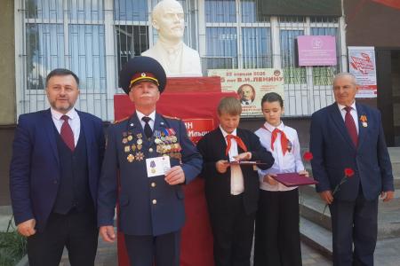 В Черкесске открыт новый памятник В.И. Ленину, состоялся Форум лево-патриотических сил Карачаево-Черкесии, возложены венки и цветы Ильичу