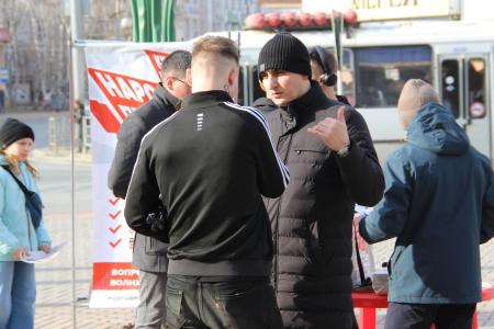 Коммунисты Томска продолжают сбор подписей в поддержку Народного референдума