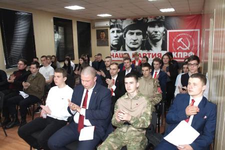 Луганская Народная Республика: «Комсомольская жизнь - самое светлое и счастливое время»
