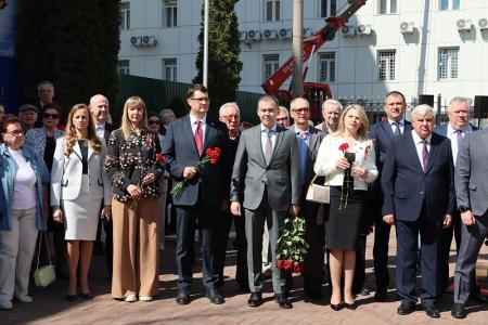 Юрий Афонин принял участие в церемонии открытия памятника В.А. Стародубцеву