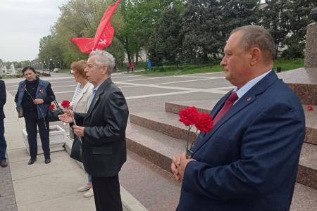 Коммунисты Астраханской области достойно отметили день рождения В.И. Ленина