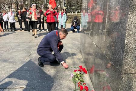 Тюменские коммунисты почтили память В.И. Ленина