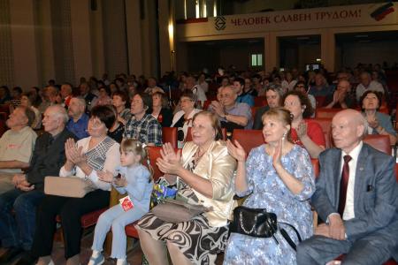 Делу Ленина жить в веках! Торжественное собрание и концерт воронежских коммунистов