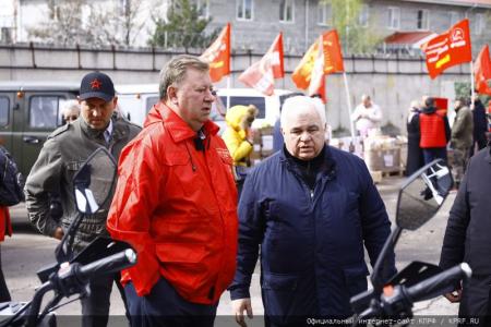 Сто тридцать седьмой гуманитарный конвой от КПРФ к 80-летию Великой Победы