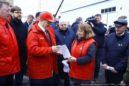 Сто тридцать седьмой гуманитарный конвой от КПРФ к 80-летию Великой Победы