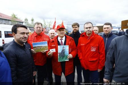 Сто тридцать седьмой гуманитарный конвой от КПРФ к 80-летию Великой Победы