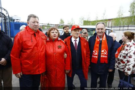 Сто тридцать седьмой гуманитарный конвой от КПРФ к 80-летию Великой Победы
