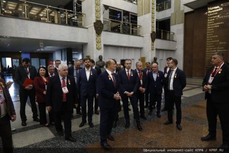 В Москве открылся Второй международный антифашистский форум и состоялся праздничный концерт ко дню рождения В.И. Ленина