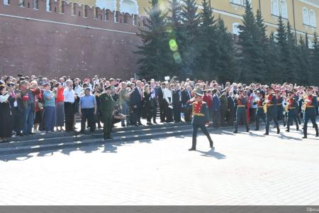 «Ленин впервые заставил капитал потесниться и создал государство рабочих и крестьян»