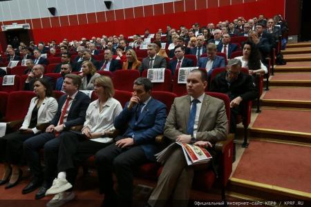 В Подмосковье открылся семинар-совещание руководителей комитетов региональных отделений КПРФ