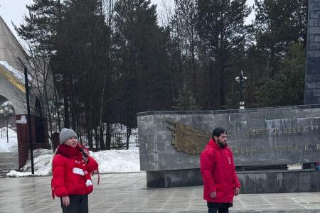 На Ямале завершился двухдневный этап Международного антифашистского марша-эстафеты «Наша Великая Победа»