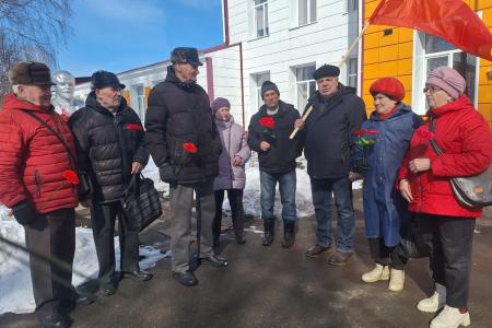 Томские коммунисты достойно отметили 155-летие В.И. Ленина
