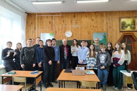Томская область. Местные коммунисты и комсомольцы достойно отметили День Космонавтики и продолжили партийную акцию «Народный Референдум»