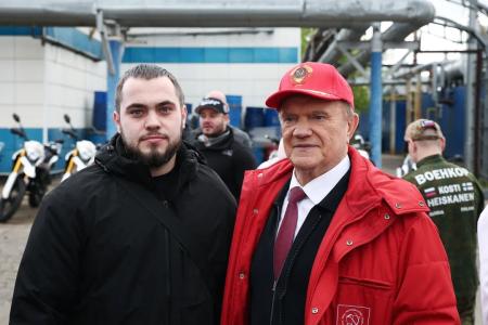 Вырвать с корнем фашизм и бандеровщину на Украине! Коммунисты из Москвы приняли активное участие в отправке гуманитарного груза на Донбасс