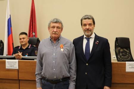 Александр Ющенко и Виктор Царихин поздравили ветеранов органов внутренних дел Российской Федерации
