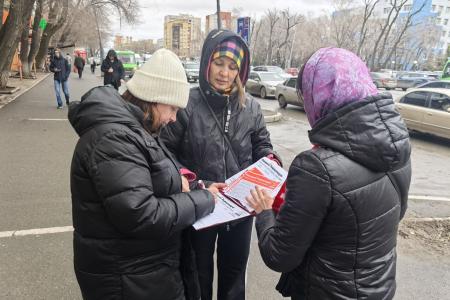 Тюменская область. Активисты КПРФ провели в Тюмени акцию в рамках Народного Референдума, в ходе которой собрали свыше 100 подписей