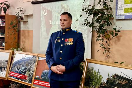 Ульяновская область. Айрат Гибатдинов провел урок мужества для студентов Старомайнского технологического техникума