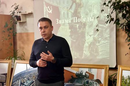 Ульяновская область. Айрат Гибатдинов провел урок мужества для студентов Старомайнского технологического техникума