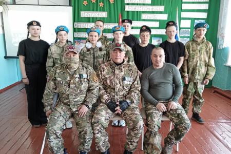 Забайкальские коммунисты-ветераны СВО провели для учащихся Уроки Мужества