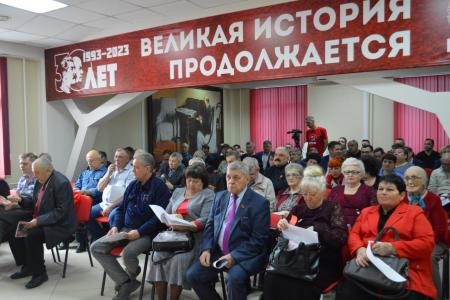 Депутаты Госдумы Алексей Куринный и Мария Прусакова приняли участие в работе Пленума Алтайского крайкома КПРФ