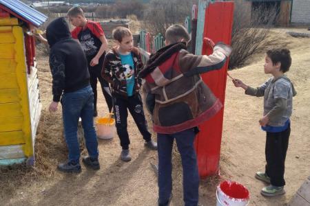 Коммунисты Забайкалья проводят ленинские субботники