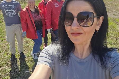 Мария Прусакова приняла участие в субботнике и пикете, посвященным Народному референдуму КПРФ
