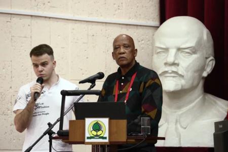 Первый антифашист