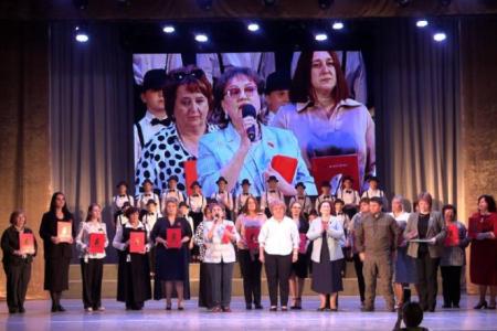 Саратовская область. О.Н. Алимова посетила праздничный концерт «Пока мы помним, мы живём»