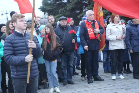 В Омской области прошли торжественные мероприятия в честь 155-й годовщины со дня рождения В.И. Ленина