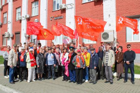 В Удмуртии коммунисты Ижевска отметили день рождения В.И. Ленина