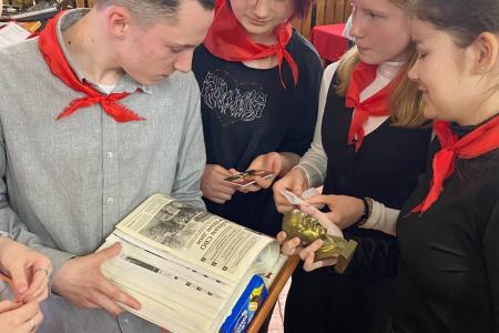 ХМАО-Югра. В посёлке Коммунистический Советского района провели викторину, посвящённую 155-летию со дня рождения вождя мирового пролетариата, создателя первого социалистического государства Владимира Ильича Ленина