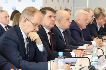 Заместитель председателя Волгоградской областной Думы, руководитель фракции КПРФ Тамара Головачева посетила учебное заведение Фроловского района