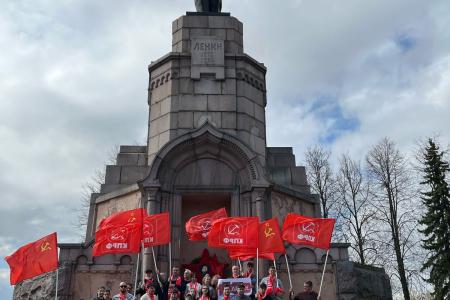 Костромские коммунисты почтили память В.И. Ленина в день 155-летия вождя