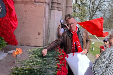 Костромские коммунисты почтили память В.И. Ленина в день 155-летия вождя
