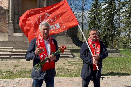 Костромские коммунисты почтили память В.И. Ленина в день 155-летия вождя