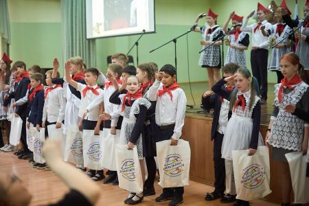 Красноярский край. При участии КПРФ состоялся прием в пионеры