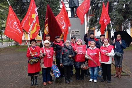 Подмосковные коммунисты: Да будет славен наш Первомай!