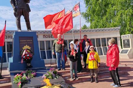 Тамбовские коммунисты приняли участие в праздничных мероприятиях, посвященных 80-летию Победы