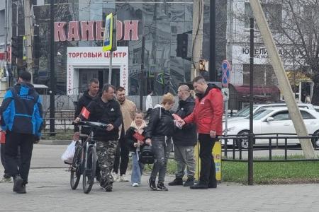 Несмотря на запрет первомайского митинга, коммунисты Амурской области провели красную маёвку в центре Благовещенска