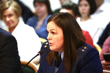 Олег Лебедев провёл в Государственной Думе круглый стол, посвященный продовольственной безопасности, развитию пчеловодства и охране окружающей среды
