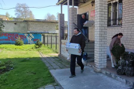 Новгородский коммунист доставит гуманитарный груз в зону СВО