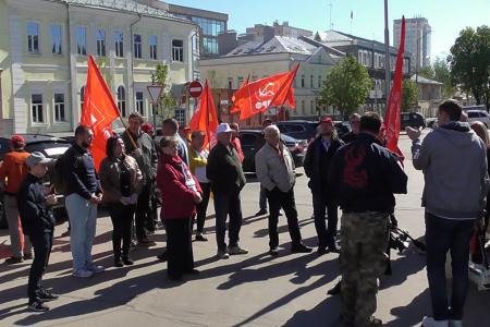 Саратовские коммунисты провели праздничный автопробег, посвящённый Дню международной солидарности трудящихся