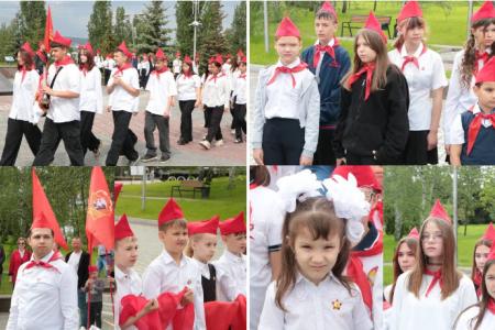 В Саратове на Соколовой горе у Вечного огня состоялось торжественное мероприятие по приему в пионеры