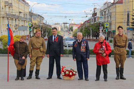 Брянск. 80-летие Победы под красными знамёнами