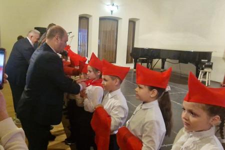 Более 100 рязанских мальчишек и девчонок вступили в ряды пионерии